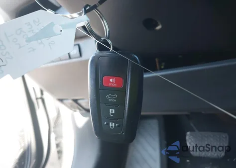 2025 Toyota Rav4 Xle Premium z USA, uszkodzony, nr VIN 2T3A1RFV7SW513415